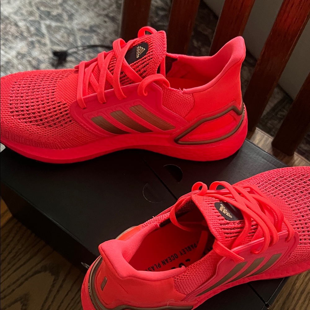 Adidas Ultraboost 20 W in Signal Pink - Picture 10 of 15